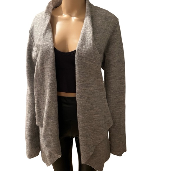 Beautiful wool cardigan - Picture 5 of 5